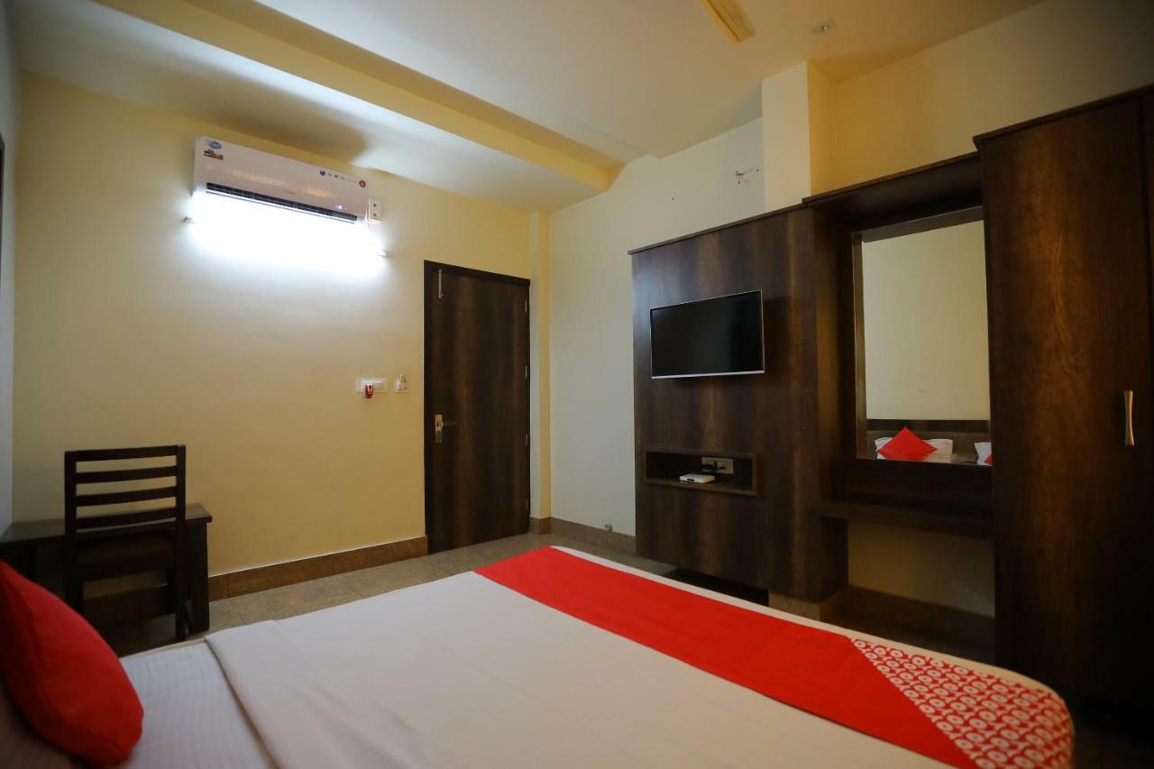 Oyo 40791 Hotel Hot N Fast Suratgarh 外观 照片