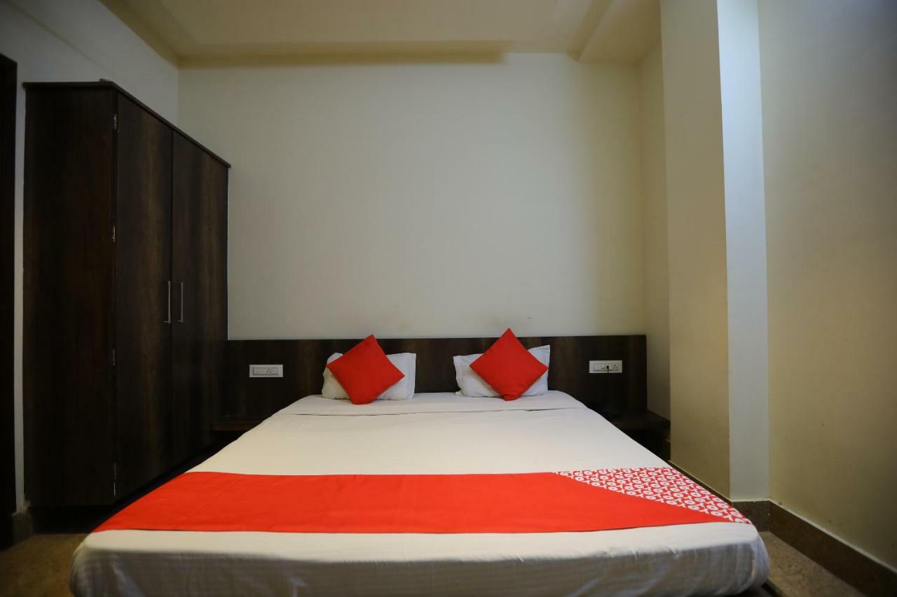 Oyo 40791 Hotel Hot N Fast Suratgarh 外观 照片