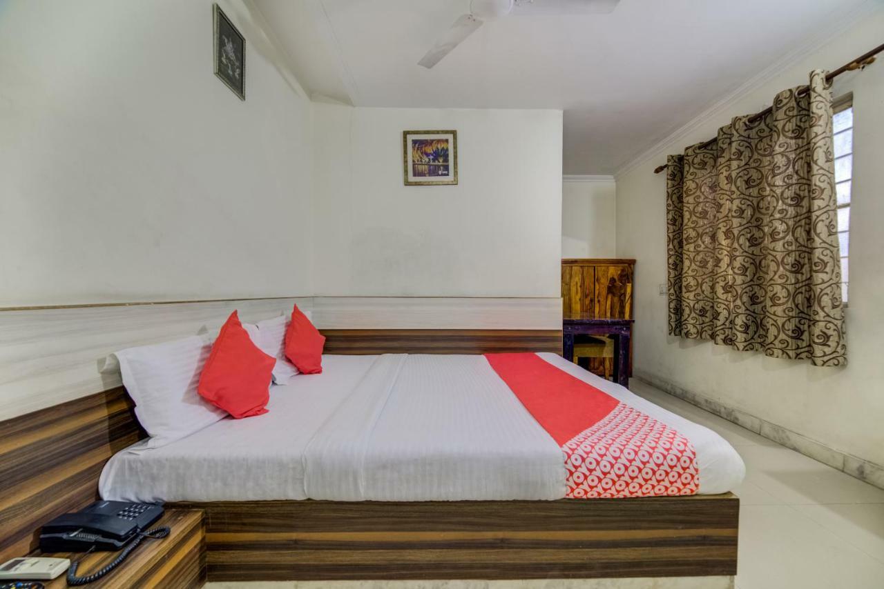 Oyo 40791 Hotel Hot N Fast Suratgarh 外观 照片